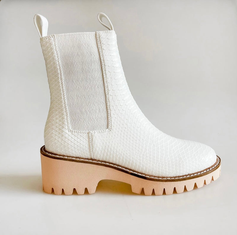 Matisse Chase Chelsea Boots- White